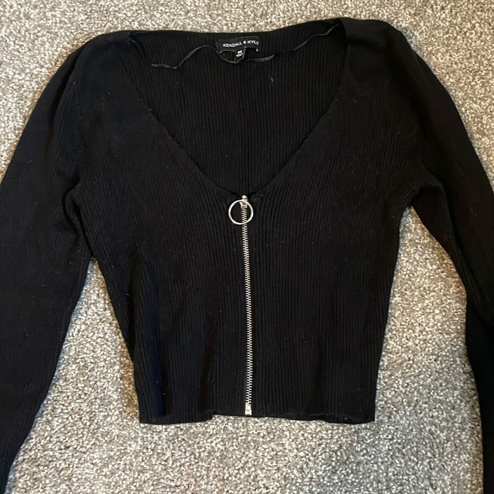Black zipper sweater